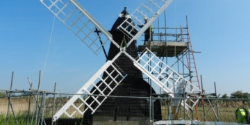 Wicken Fen Mill alsmot restored to its former glory